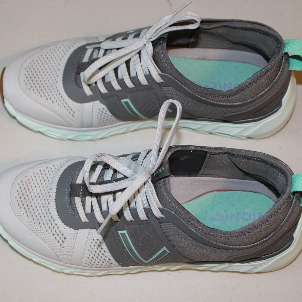Vionic- Captivate Oxford Sneaker